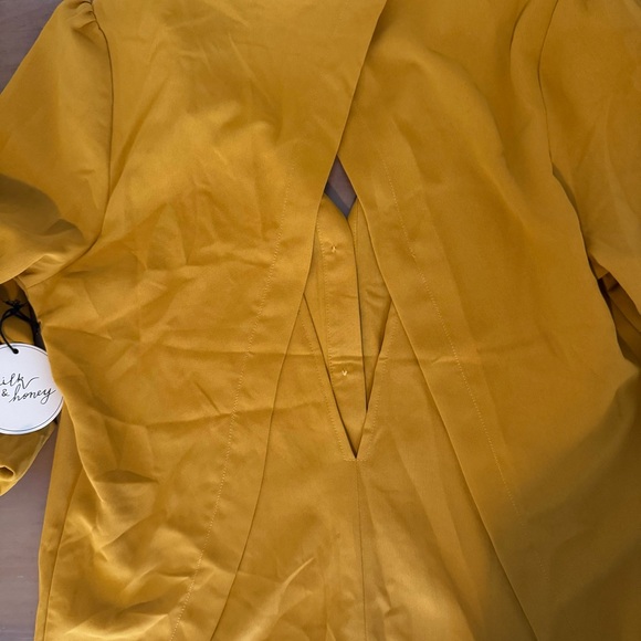 NWT MILK & HONEY Long Sleeve Blouse - Size Medium - Picture 5 of 5